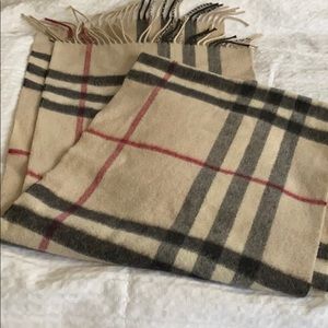 Burberry Scarf like new condition Plaid